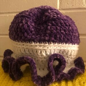 Crochet one row ruffle hat…